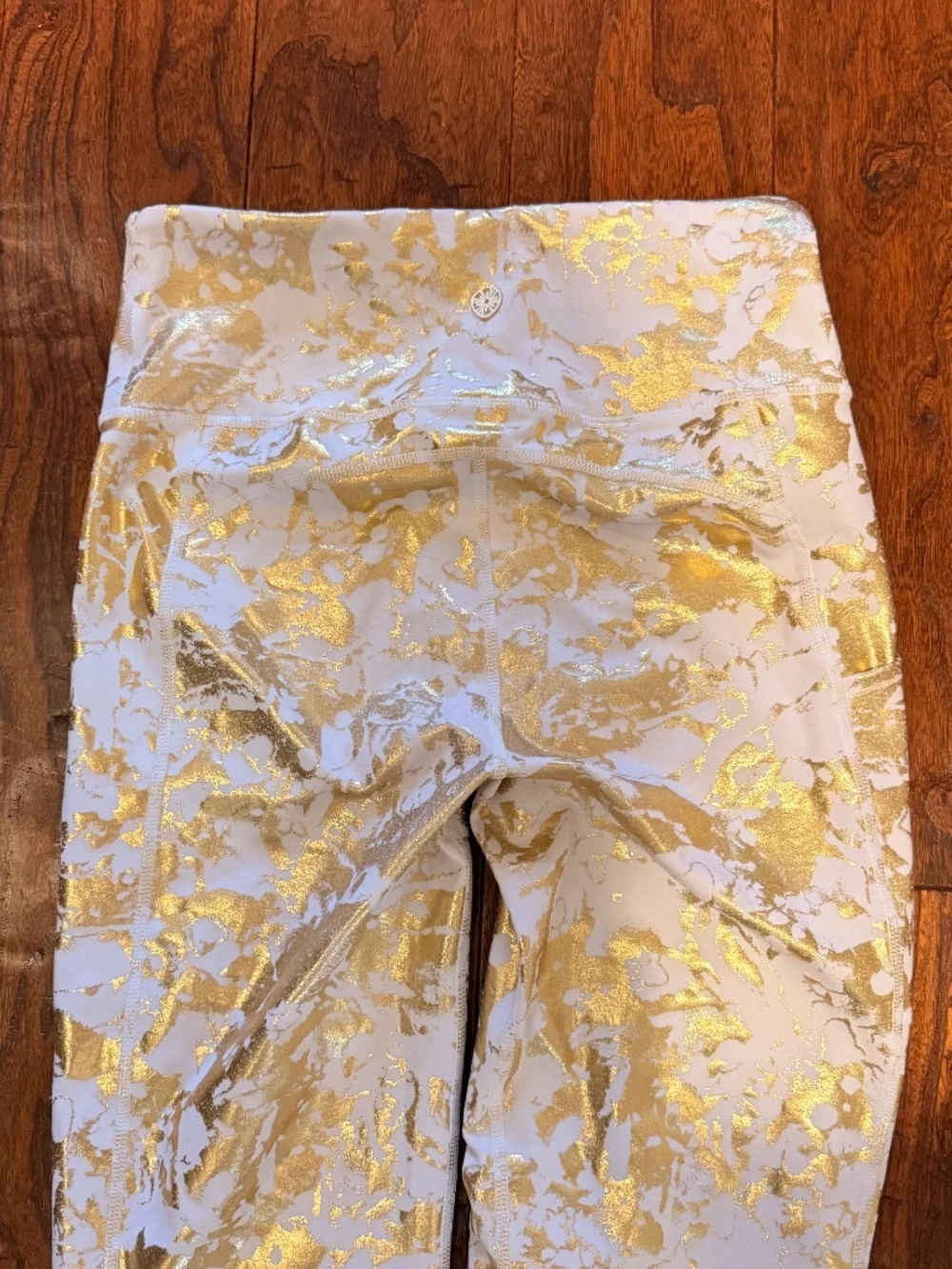 Lilly Pulitzer Luxletic Weekender Leggings in Shoreline Foil S